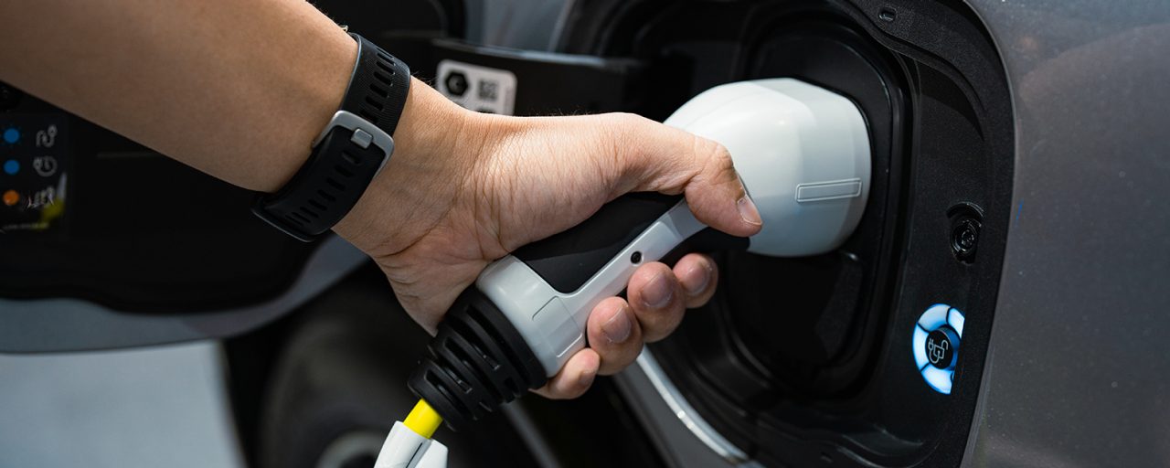 Charging an electric vehicle